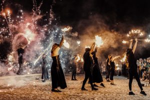 Огнена група „Феникс” - Огнен спектакъл „Корени”. Fire Group "Phoenix" - Fire Show “Roots”. Фотограф/ Photographer: Виолина Младенова/ Violina Mladenova